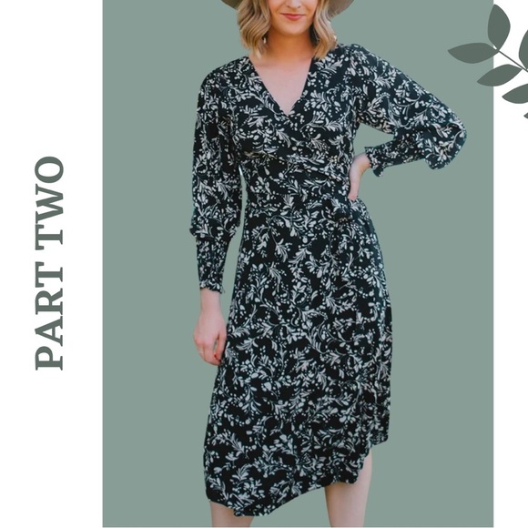 Part Two Day Dress Wrap with Balloon Sleeve and Smocked Cuff Size 6 - Picture 3 of 10